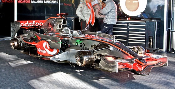 McLaren_MP4-23_2008.jpg